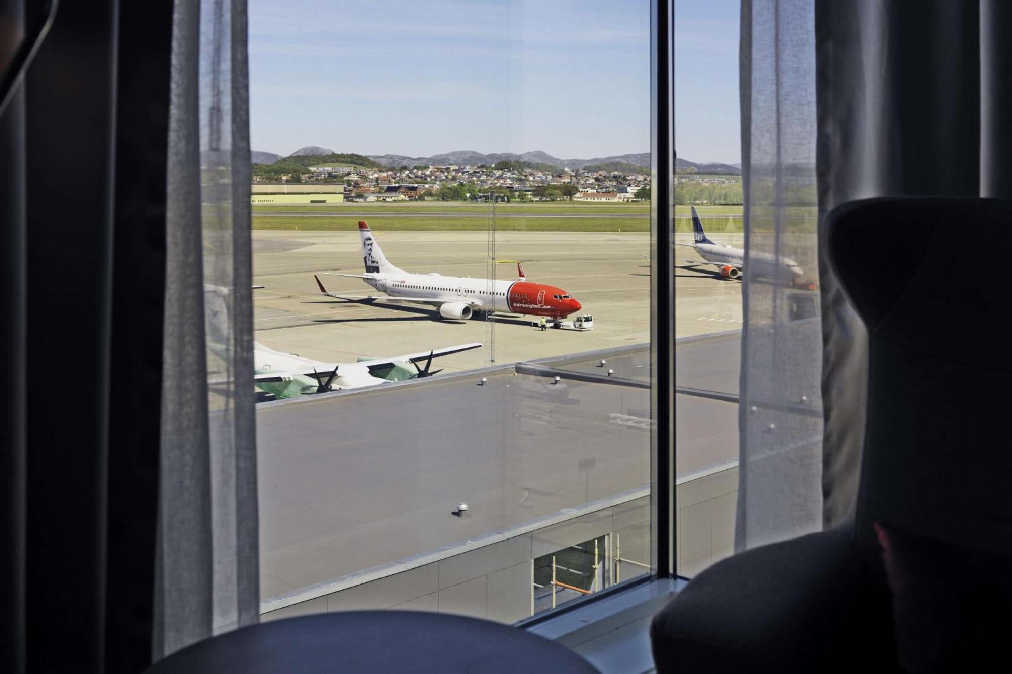 Scandic Stavanger Airport Sola Exterior photo